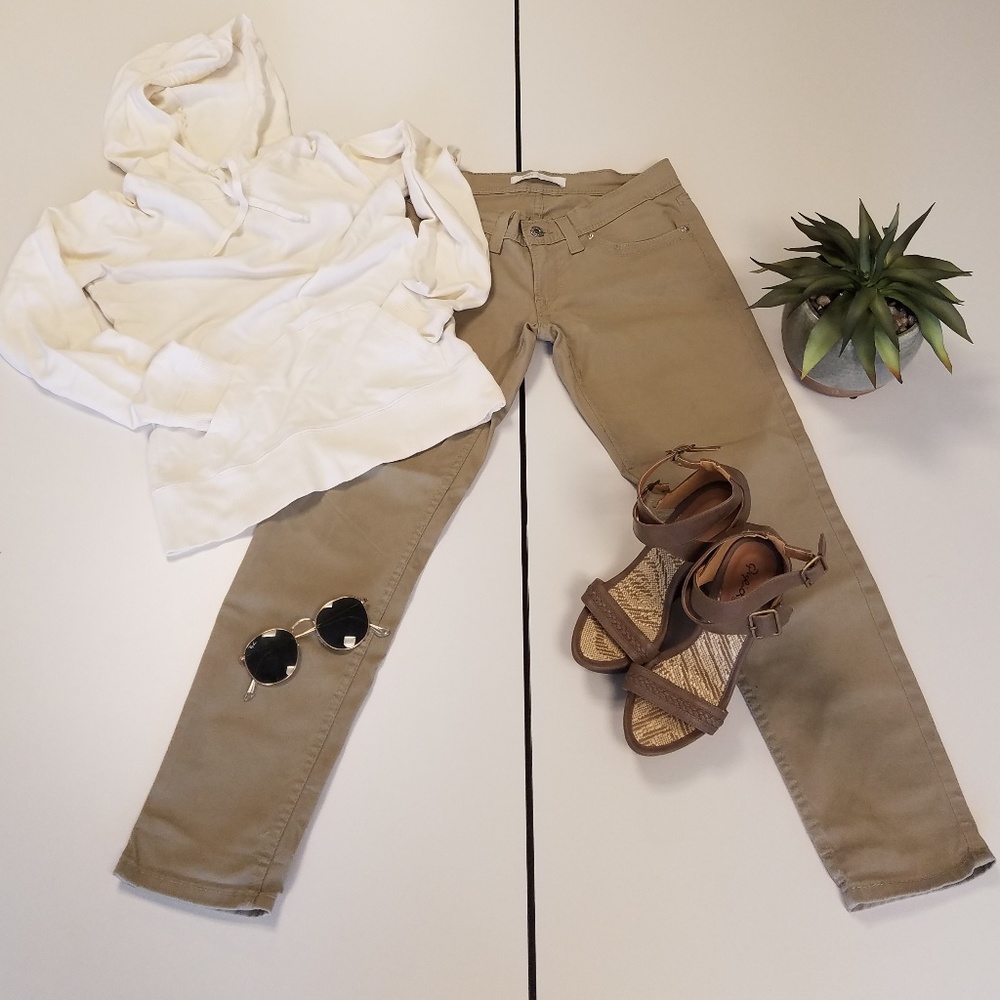 Levi's 524 Skinny Crop Jeans